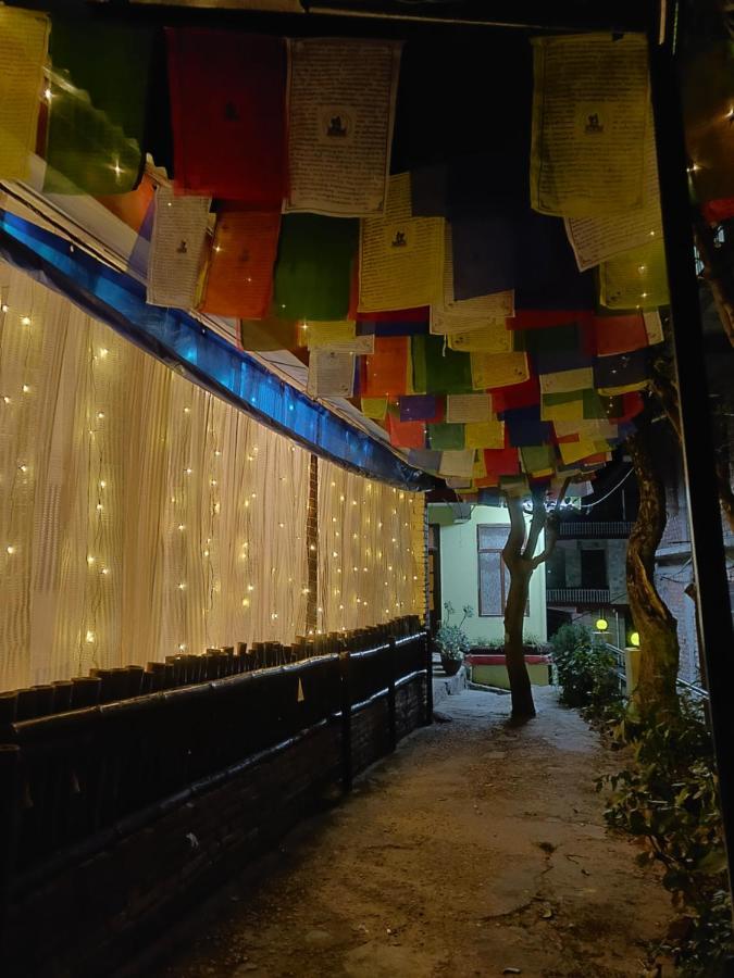 Moustache Mcleodganj McLeod Ganj Exterior foto